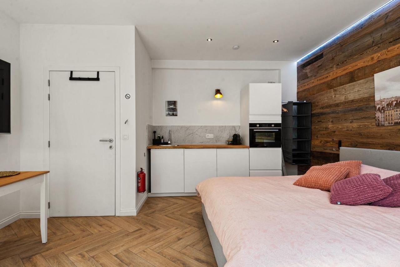 Suite City Center In Quiet Street & Airco Antwerpen Eksteriør bilde